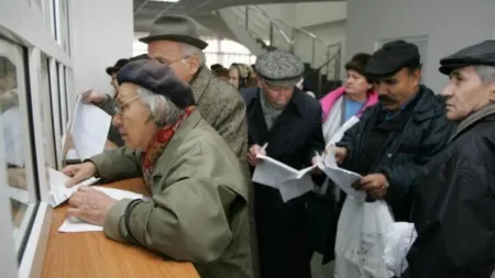 Pensionarii fac împrumuturi pentru a reuşi să treacă peste iarnă