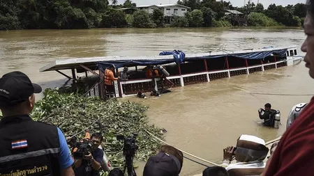 Prăpăd în Thailanda. 27 de persoane au murit în urma naufragiului de duminică. Două persoane, dispărute