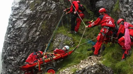 Turist rănit după ce a căzut pe un traseu din Munţii Bucegi