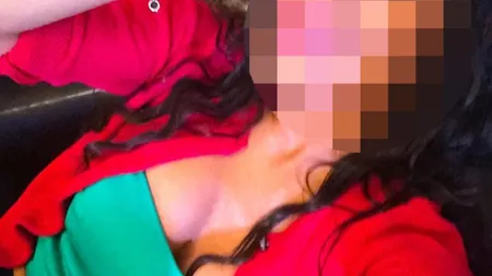 E disperată că face CANCER. O bombă sexy de la noi trece prin momente cumplite FOTO