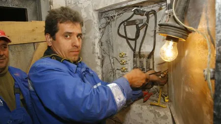 Cum să plătim mai puţin la factura la curent. Trucuri de la specialişti