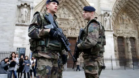 Manuel Valls avertizează: Armata franceză nu va putea fi la nesfârşit armata întregii Europe