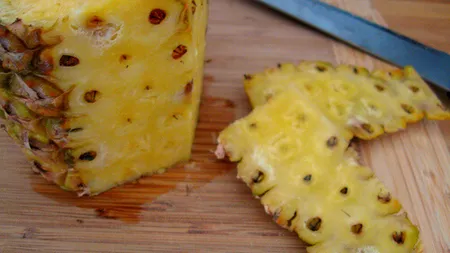 După ce vei citi asta, nu vei mai arunca niciodată coaja de la ananas. La ce foloseşte