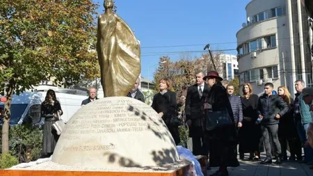 Un an de la COLECTIV. Un înger a fost dezvelit la locul tragediei