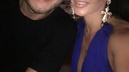 Un cuplu celebru, ambii prezentatori TV, şi-a spus 