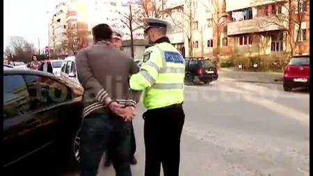 Fiu de politician, încătuşat de poliţişti după un scandal violent în plină stradă