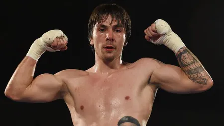 Dramă în lumea boxului! Pugilistul scoţian Mike Towell a murit la o zi după meciul cu Dale Evans