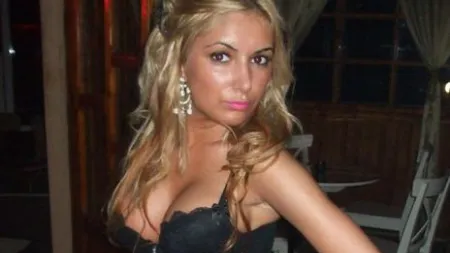 SEXY BRĂILEANCA este însărcinată în 4 luni. 