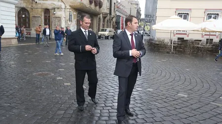 Şoferul primarului Nicolae Robu, luat pe sus de SPP la vizita lui Klaus Iohannis în Timişoara