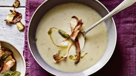 Supă-cremă de păstârnac şi fasole. Reţeta lui Jamie Oliver
