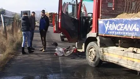 Accident în prima sa zi de muncă. Un tânăr a strivit cu camionul un biciclist