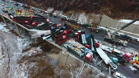 Accident CUMPLIT din cauza vremii. 17 oameni au murit în urma unui carambol în China