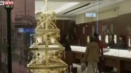 Japonezii au creat un pom de Crăciun din aur în valoare de două milioane de euro