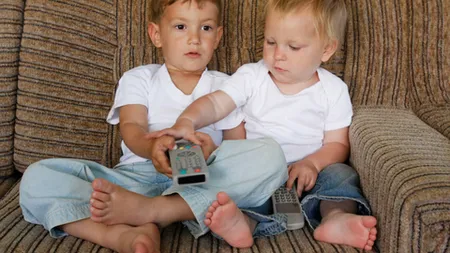 Copilul şi televizorul, o relaţie nocivă?