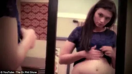 O femeie de 19 ani pretinde că este ÎNSĂRCINATĂ cu IISUS