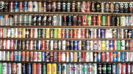 ŞOCANT! Ce a păţit un bărbat care a băut CINCI doze de energizant pe zi, timp de trei săptămâni