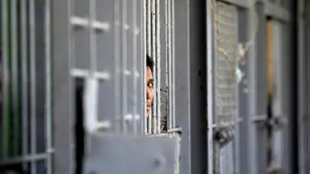 Sistemul de bruiaj al telefoanelor mobile în închisori nu a fost implementat nici după doi ani