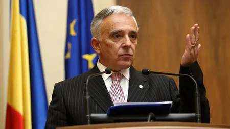 Isărescu: Decizia CCR cu privire la Legea dării în plată, care trimite cazurile în faţa unui judecător, un progres