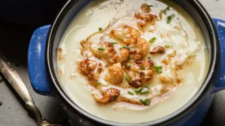 Supă cremă de conopidă, reţetă simplă şi delicioasă