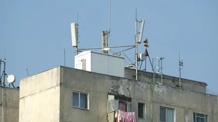 Antenele de telefonie, pericol pentru sănătate. Decizie fără precedent într-o instanţă din România