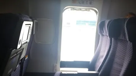 O femeie a sărit dintr-un avion în mers. SCENE INCREDIBILE