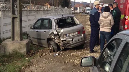 Accident în prag de sărbători. O familie care se întorcea din Italia a făcut accident aproape de casă