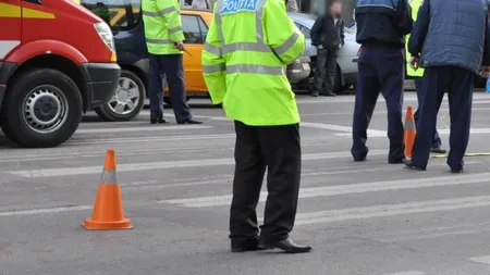 ACCIDENT în Mogoşoaia. O fetiţă de 12 ani a fost lovită pe trecerea de pietoni de două maşini