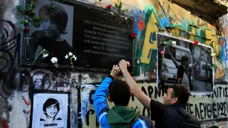 Violenţe în Grecia: Manifestaţie la Atena în memoria unui tânăr ucis de poliţie