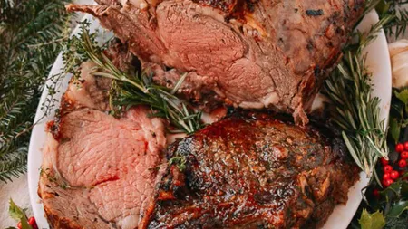 Cea mai aromată friptură de porc la tavă