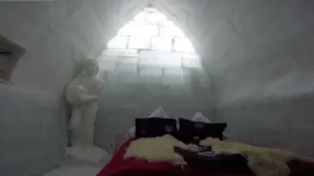 Se deschide hotelul de gheaţă de la Bâlea Lac. Turiştii sunt aşteptaţi cu multe surprize VIDEO