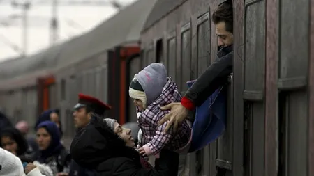 Autorităţile austriece au descoperit migranţi morţi într-un tren care aducea camioane din Italia