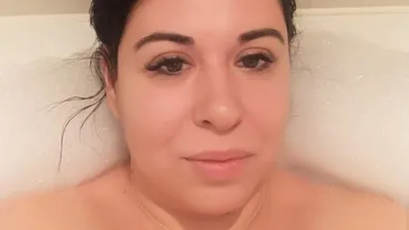 Oana Roman, DEZVĂLUIRI, după ce s-a fotografiat GOALĂ ÎN CADĂ. 