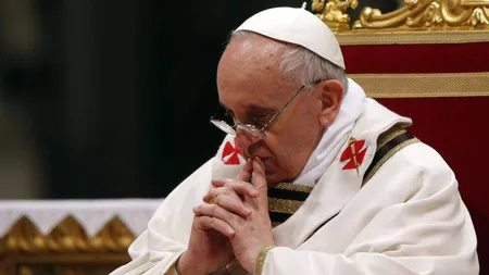 Papa Francisc se declară deschis ideii ca bărbaţi catolici căsătoriţi să devină preoţi