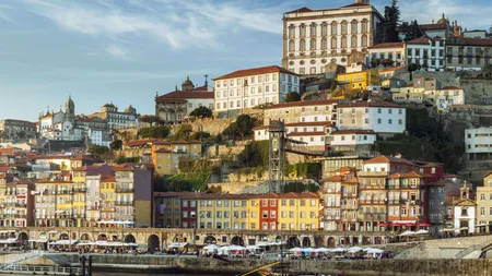 Dacă ai o casă însorită plăteşti impozit mai mare. O lege absurdă a intrat în vigoare în Portugalia