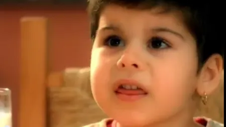 Vă mai amintiţi de fetiţa din reclama cu salam săsesc? Vei avea un şoc când vei vedea cum arată acum, după 14 ani
