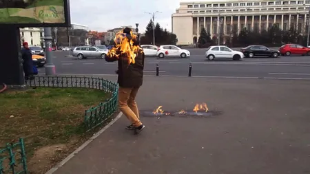 ŞTIREA TA. Un tânăr şi-a dat foc în faţa Guvernului VIDEO