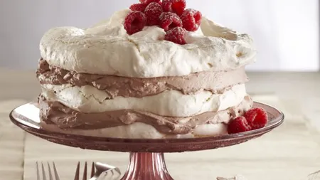 Desertul zilei: Tort de bezea