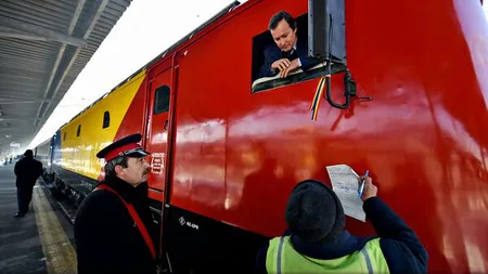 Trenul Unirii, tras de o locomotivă tricoloră, a plecat marţi dimineaţă din Gara de Nord spre Iaşi