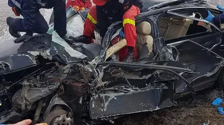 Accident grav în Arad. O femeie a rămas încarcerată