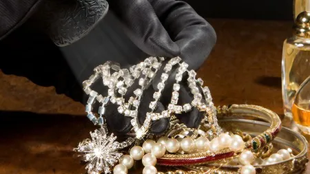 Românul care a furat bijuterii în valoare de peste 5 milioane de euro şi-a recunoscut fapta