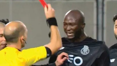 Eliminare scandaloasă. Un fotbalist de la Porto a primit roşu după ce a fost faultat de arbitru VIDEO