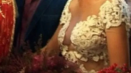S-au despărţit după 7 ani de relaţie tumultuoasă. Ea este la al treilea DIVORŢ
