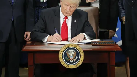 Donald Trump a semnat decretul pentru reconstrucţia forţelor armate ale Statelor Unite