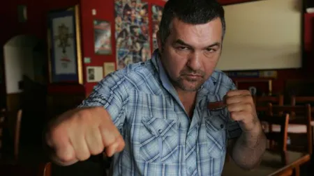 Leonard Doroftei, implicat într-un accident de circulaţie. A intrat într-o maşină de pompieri