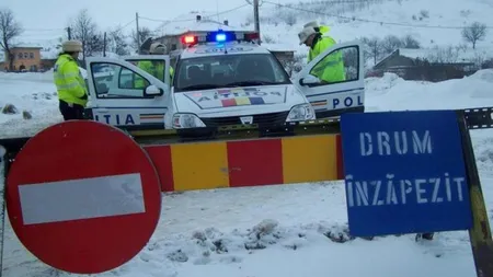Două autocare cu peste o sută de persoane, oprite de autorităţi în judeţul Buzău, DN 2 fiind închis