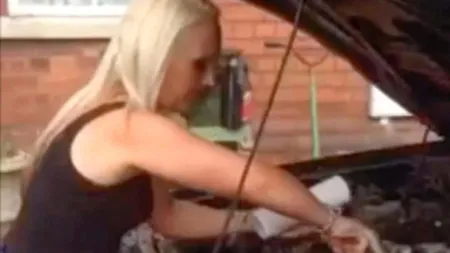 Nu o angajează nimeni pentru că este mult prea frumoasă: 