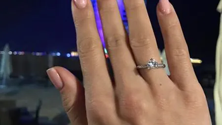 O cunoscută prezentatoare TV a fost cerută în căsătorie în Dubai - FOTO