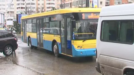 Un autobuz care circulă pe una din liniile de transport public din Buzău a plimbat timp de jumătate de oră un pasager mort