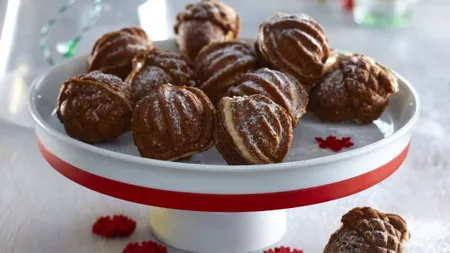 Desertul zilei: Nuci cu cremă de cacao