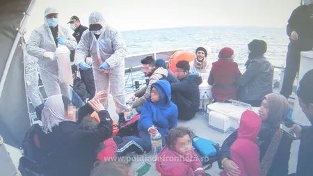 Poliţia de Frontieră a salvat de la moarte 34 de refugiaţi. 9 dintre ei erau copii VIDEO